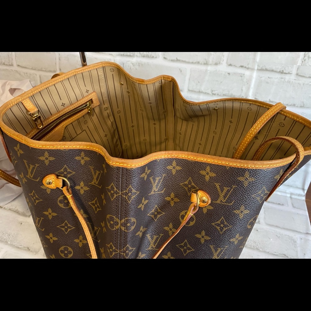 **SOLD**Louis Vuitton Neverfull GM Monogram Tote - Picture 13 of 16